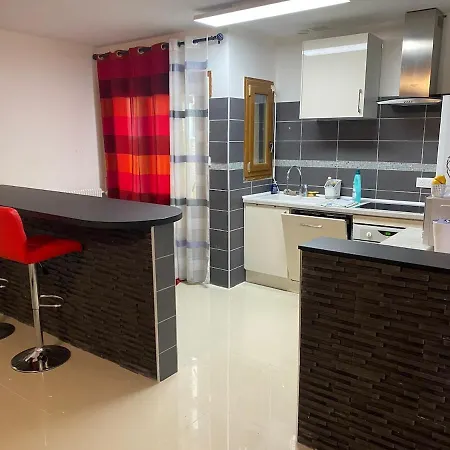 3 Bedroom 5 Minutes From Nimes Center * 케사르그