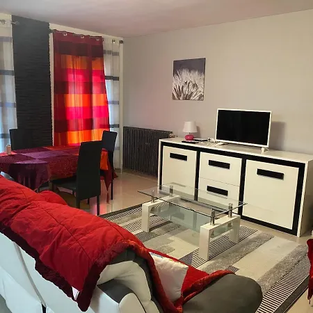 3 Bedroom 5 Minutes From Nîmes Center Villa *