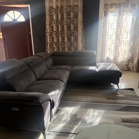 3 Bedroom 5 Minutes From Nimes Center فيلة